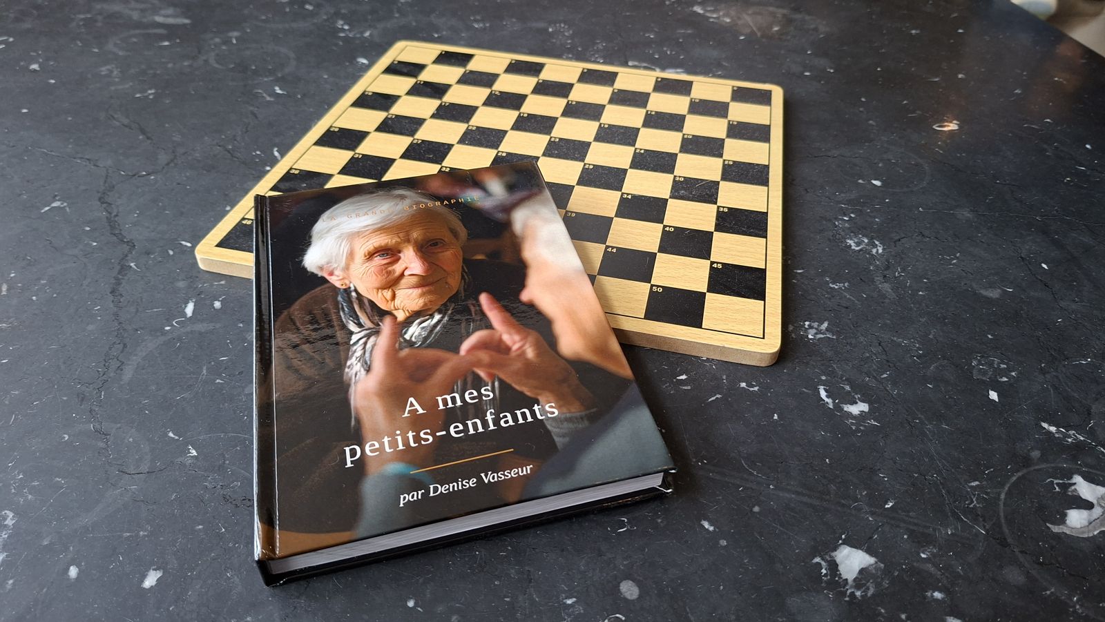 La couverture du livre, avec la photo et le titre choisis par son auteure